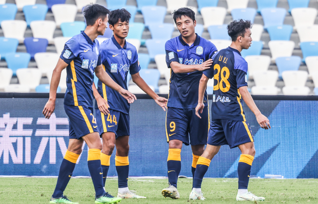 开云体育官网-包含富力后防漏洞难堵，保级前景堪忧，掌声雷动的词条