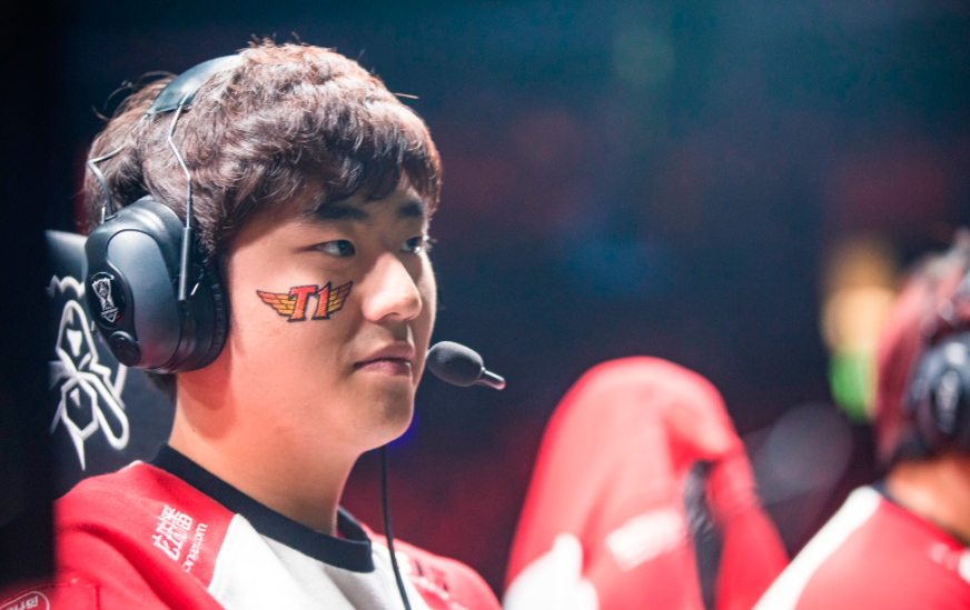 开云体育入口-EG险胜WBG，Perkz操刀奇招英雄翻盘强强对话成都决赛之夜，让粉丝疯狂欢呼