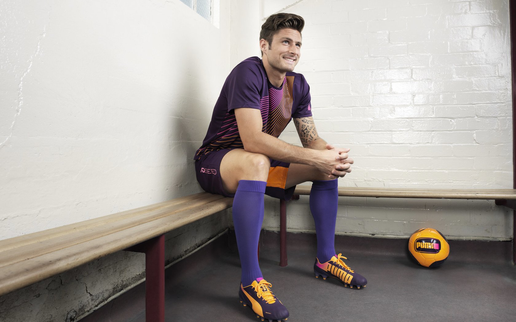 门迪一锤定音，芬兰冰雪防线粉碎拜仁霸权—当战术纪律战胜巨星光环